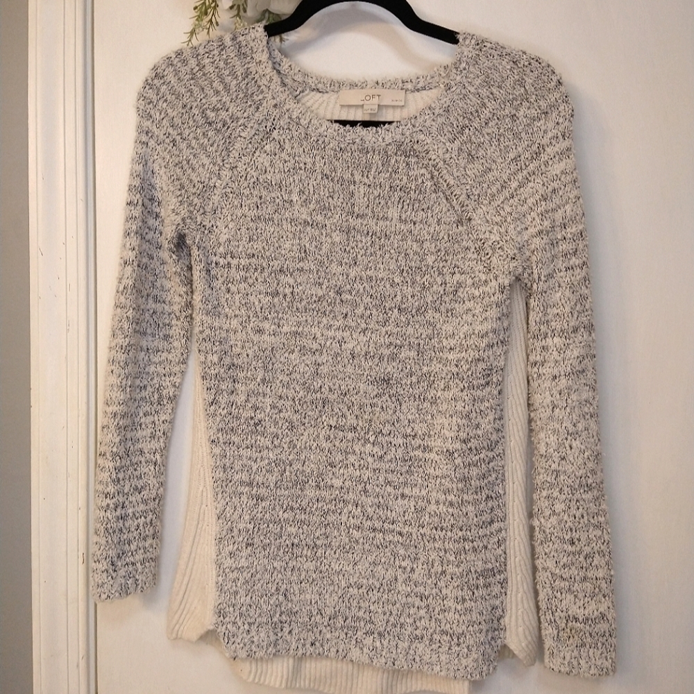Loft Petites Ann Taylor White and Blue Speckled Knit Sweater